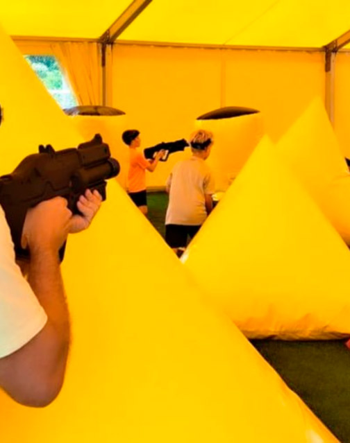 Partida de Laser Tag en Mallorca Paintball, acción y estrategia con tecnología láser