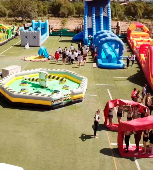 Circuito hinchable Mallorca Warrior de 160 metros con desafíos y diversión