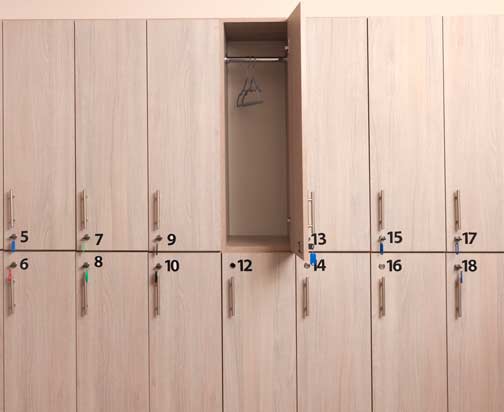 Vestuarios en Mallorca Paintball, comodidad y equipamiento para jugadores